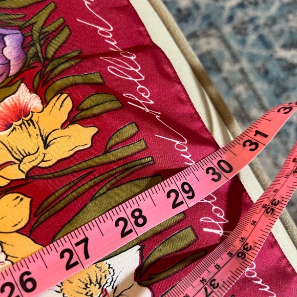 Holland Tulip Print Scarf ! - Picture 10 of 10